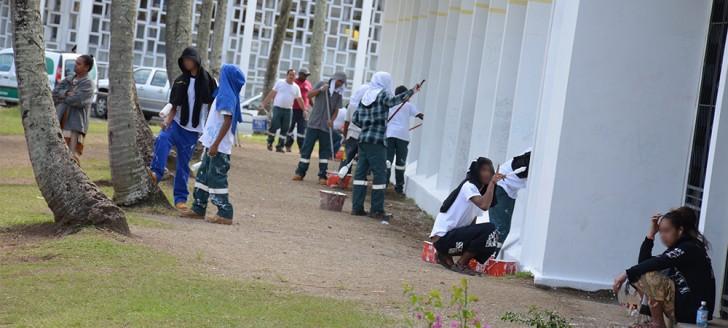 Une vingtaine de jeunes, encadrés par des éducateurs de la DPJEJ, se sont relayés durant le chantier.