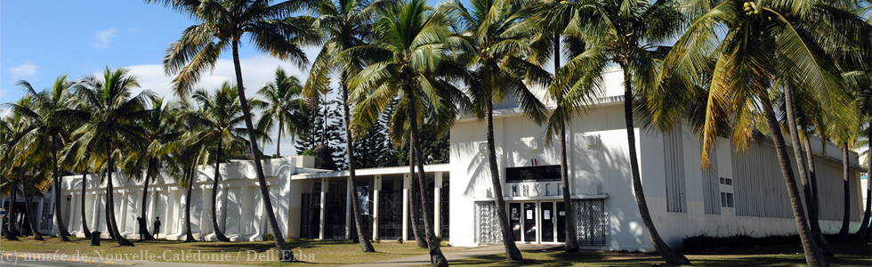 L'entrée du musée de Nouvelle-Calédonie